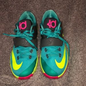 Kevin Durant kids size 3Y